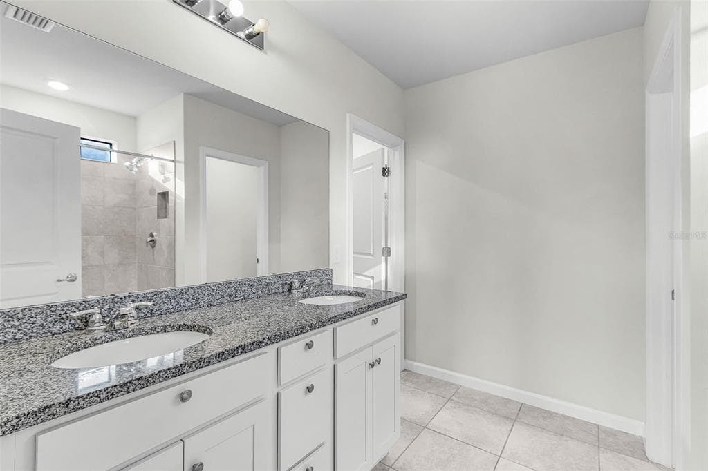 16033 BEACHBERRY DRIVE photo 9