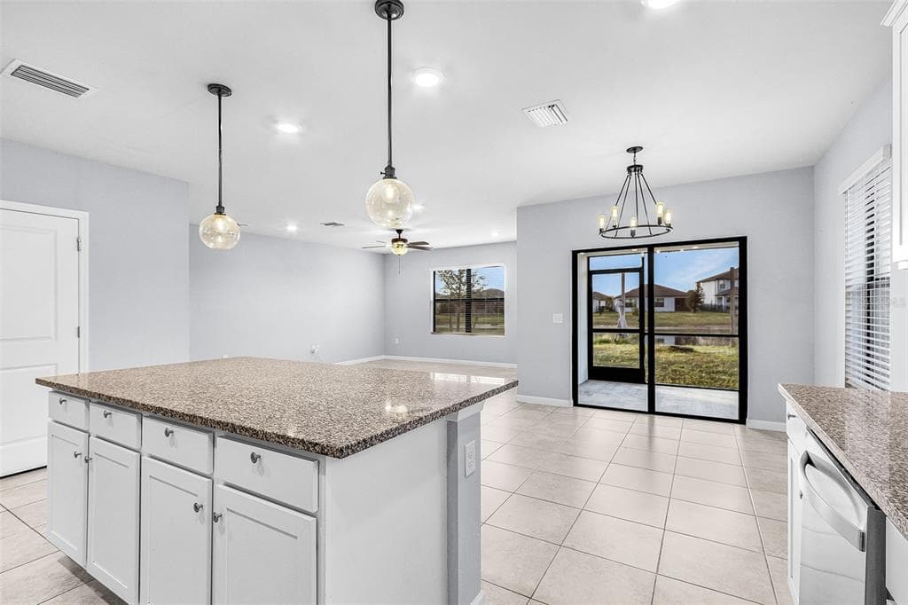 16033 BEACHBERRY DRIVE photo 4
