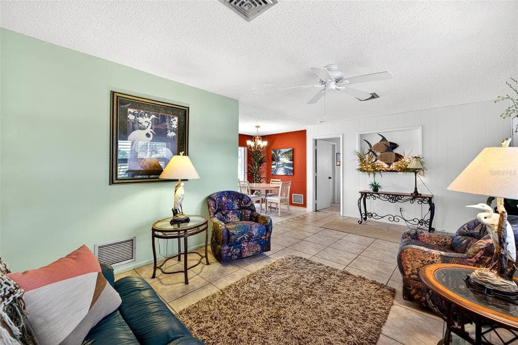 1255 LINCOLN DRIVE 5