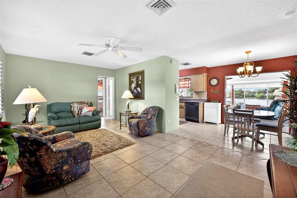 1255 LINCOLN DRIVE 4
