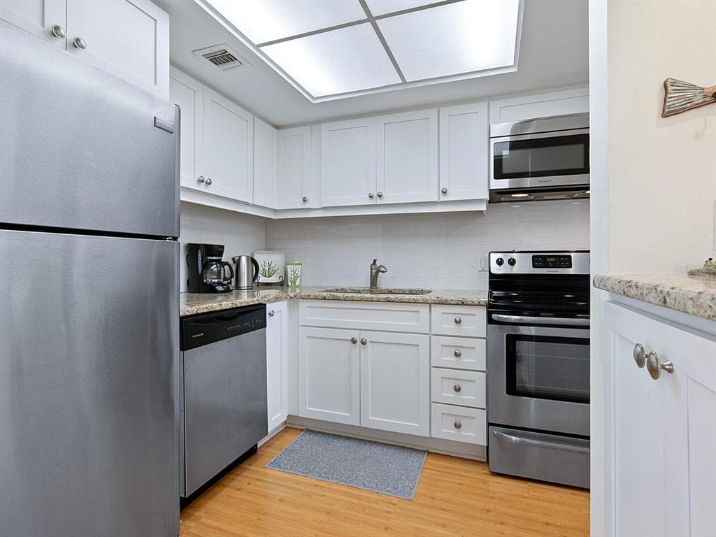 22 SANDY COVE ROAD APT 203 photo 6