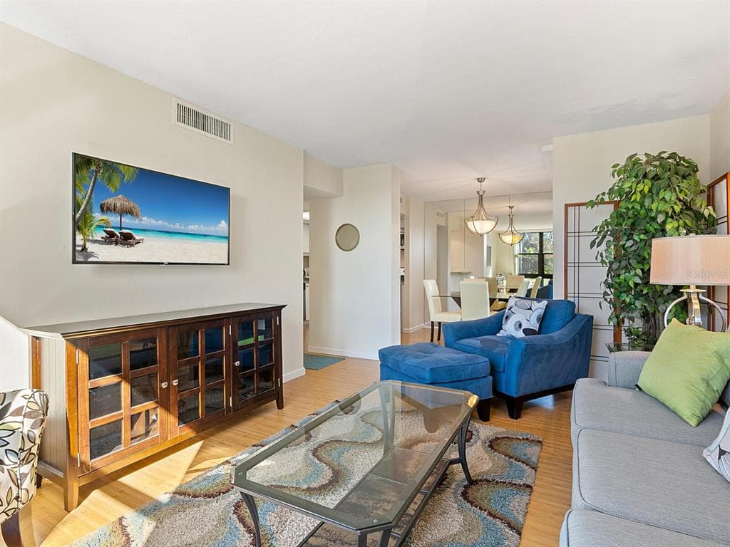 22 SANDY COVE ROAD APT 203 photo 8