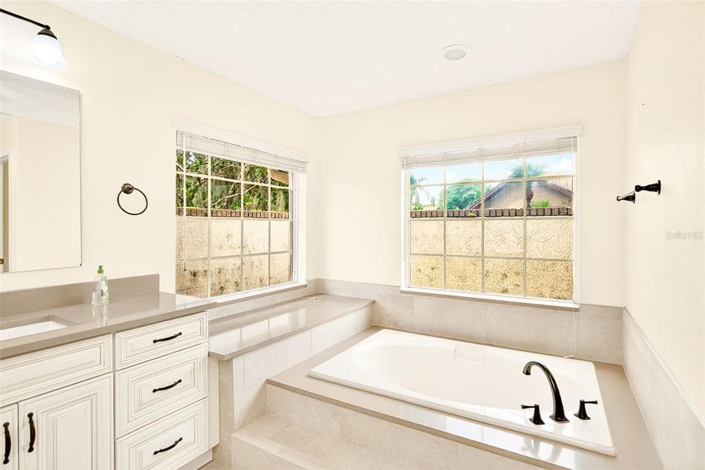 6517 THOROUGHBRED LOOP photo 11