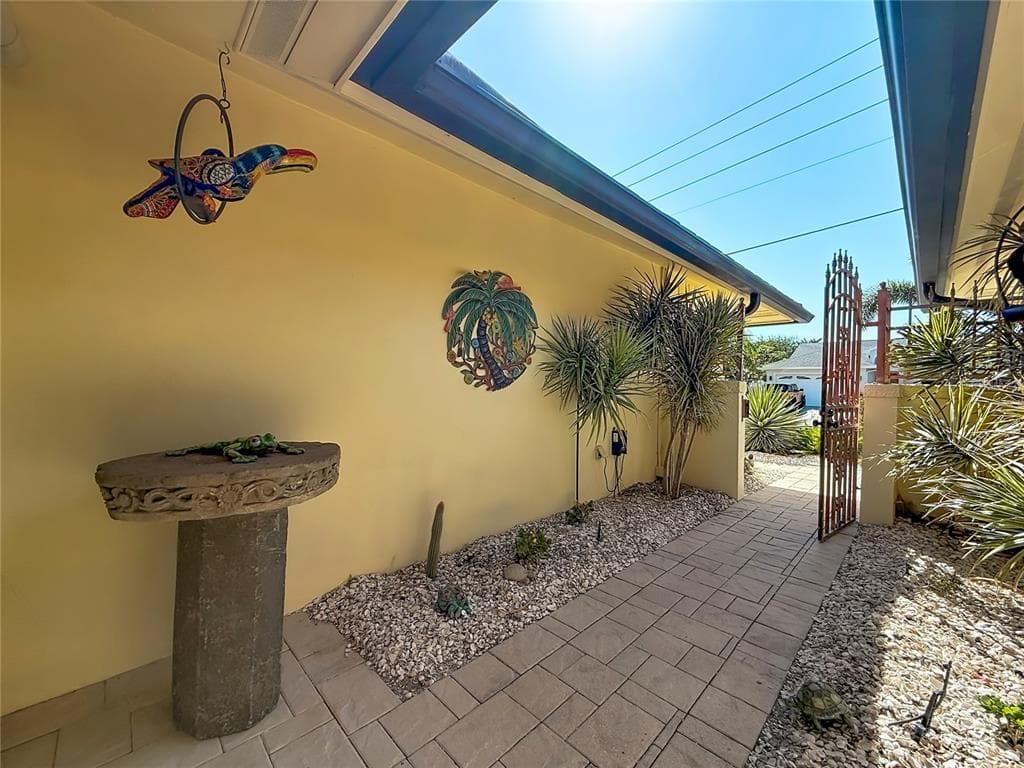2162 W VINA DEL MAR BOULEVARD photo 12