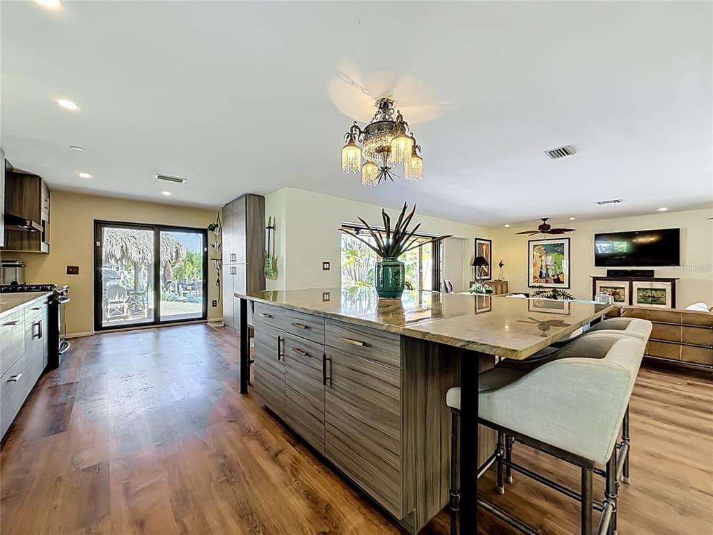 2162 W VINA DEL MAR BOULEVARD photo 18