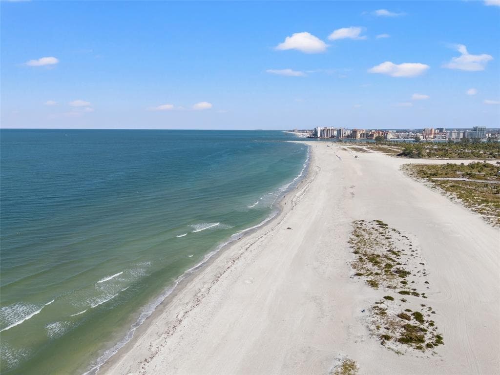 1270 GULF BOULEVARD 1007 photo 23