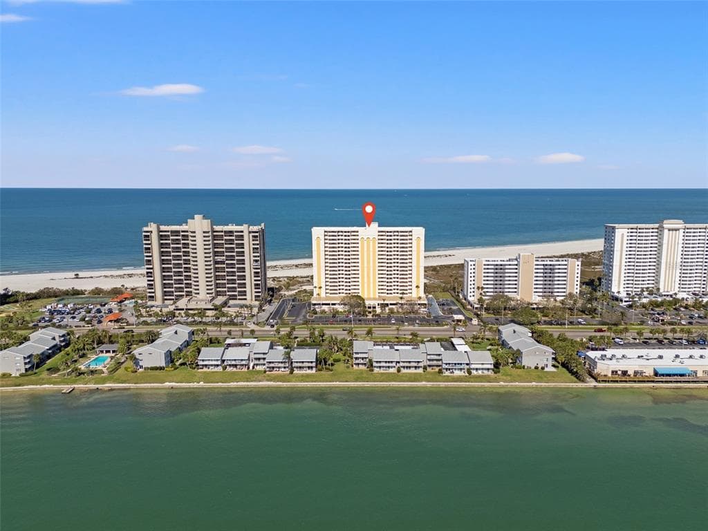 1270 GULF BOULEVARD 1007 photo 2