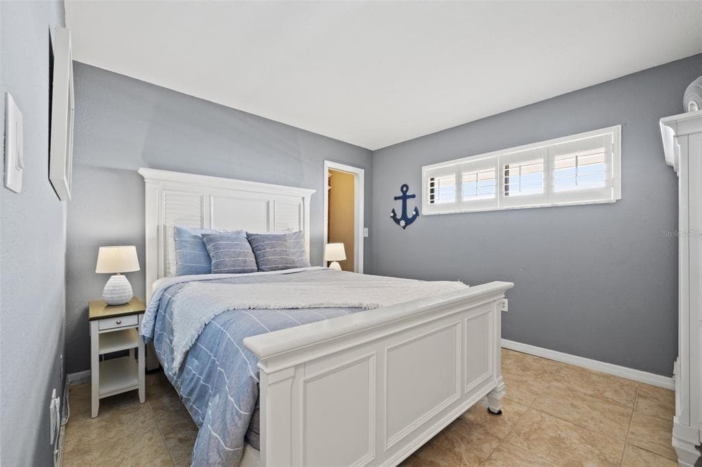 1270 GULF BOULEVARD 1007 photo 17