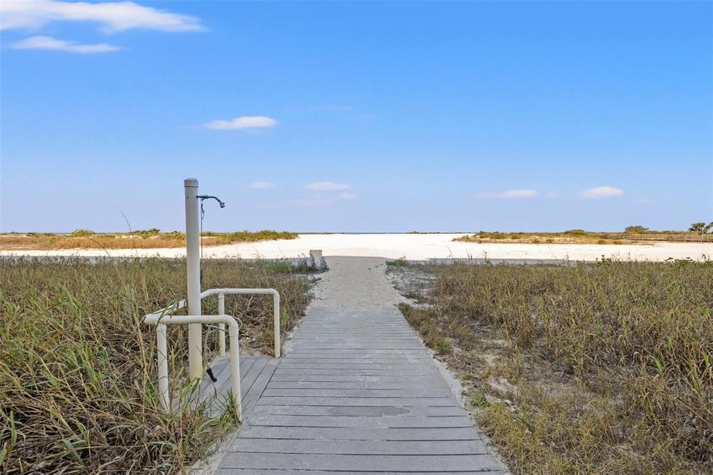 1270 GULF BOULEVARD 1007 photo 22