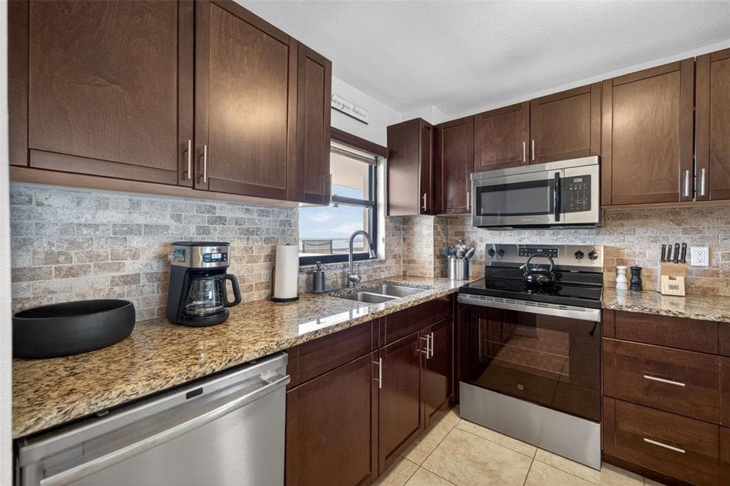 1270 GULF BOULEVARD 1007 photo 7
