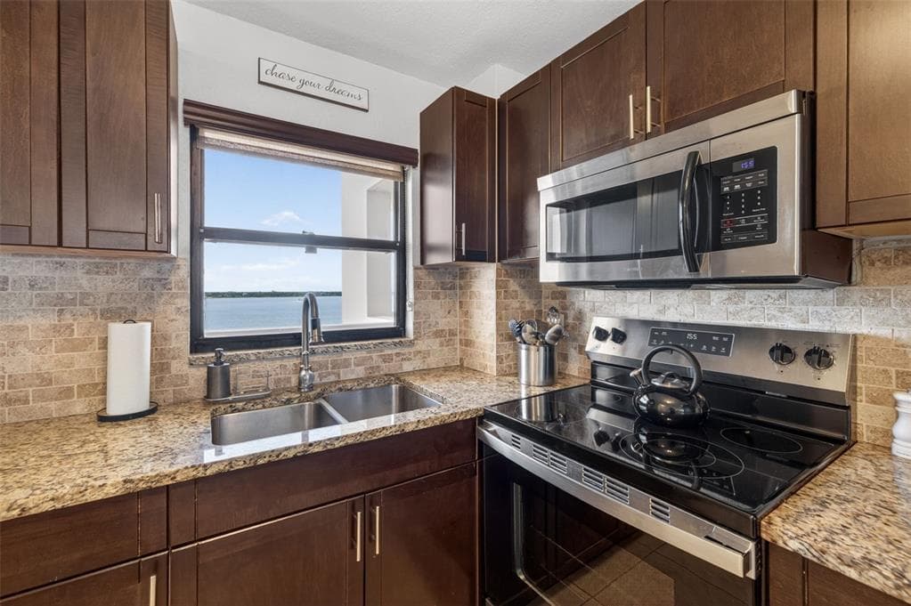 1270 GULF BOULEVARD 1007 photo 9