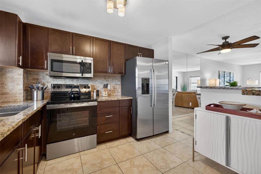 1270 GULF BOULEVARD 1007 photo 8