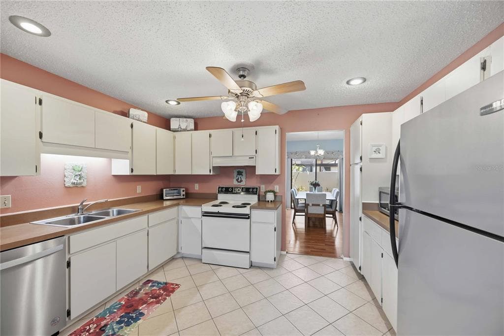 38 PEBBLE ROCK DRIVE photo 6