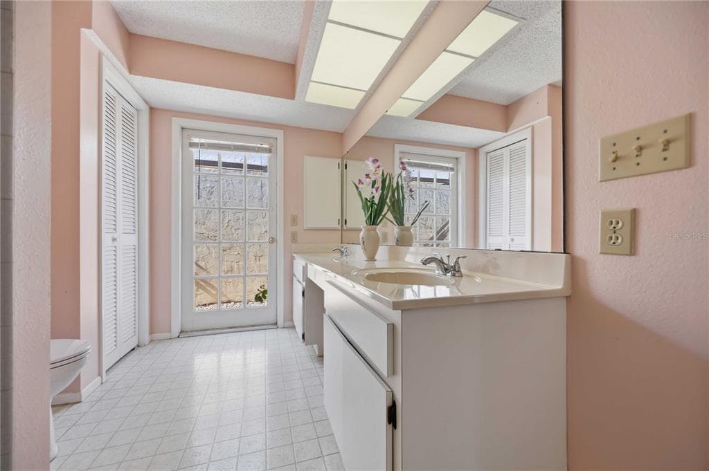 38 PEBBLE ROCK DRIVE photo 19