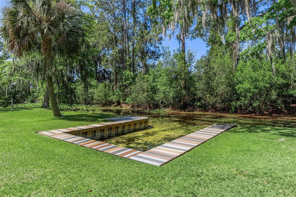 7373 CIRCLE DRIVE photo 10