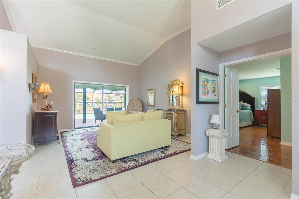 6602 SEABIRD WAY photo 8