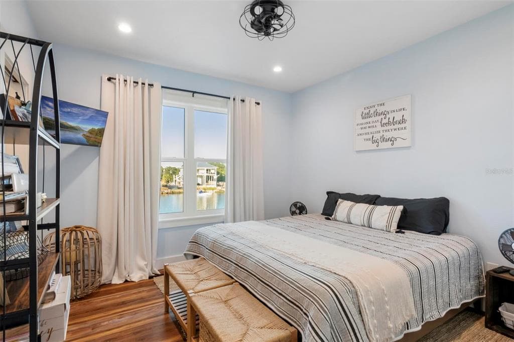 331 LAND STREET photo 12
