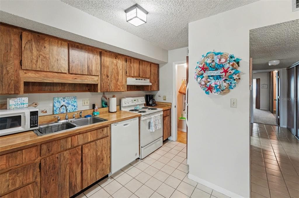 6400 46TH AVENUE N 214 photo 10