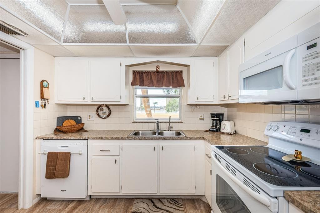 4725 COVE CIRCLE #210 2