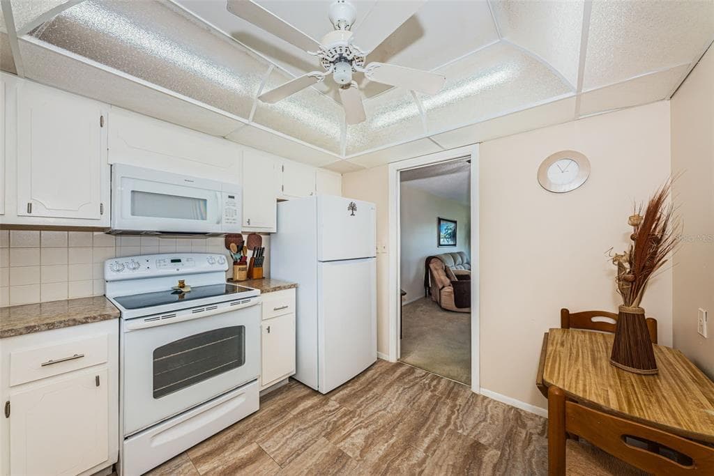 4725 COVE CIRCLE 210 photo 7
