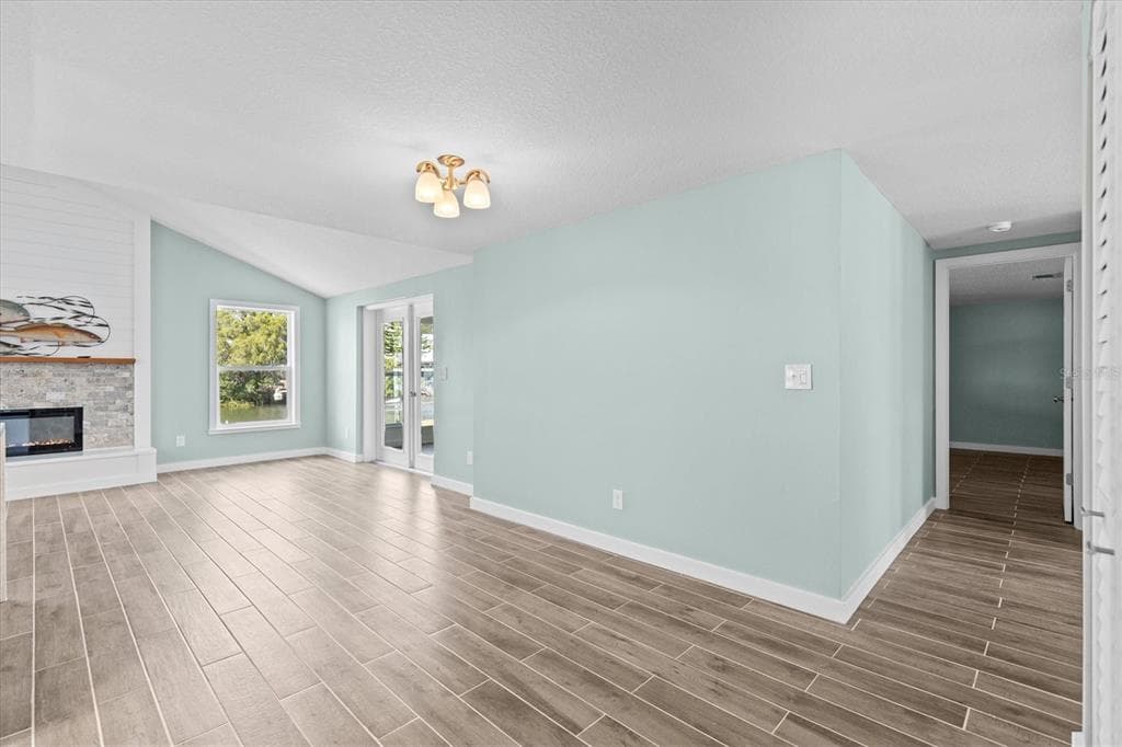7427 SOUTHWIND DRIVE photo 23