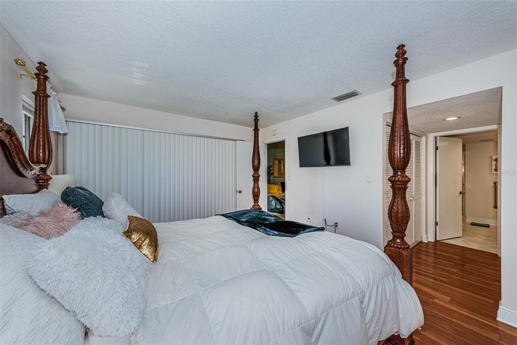 1022 BOWSPRIT LANE 1022 photo 12