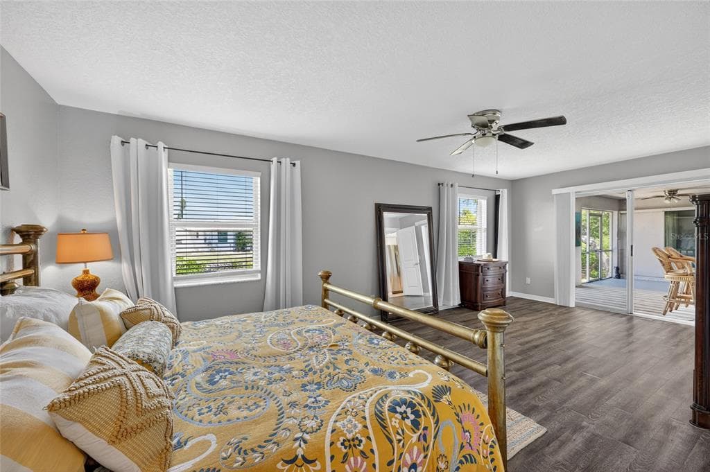 3000 BANYAN WAY photo 16