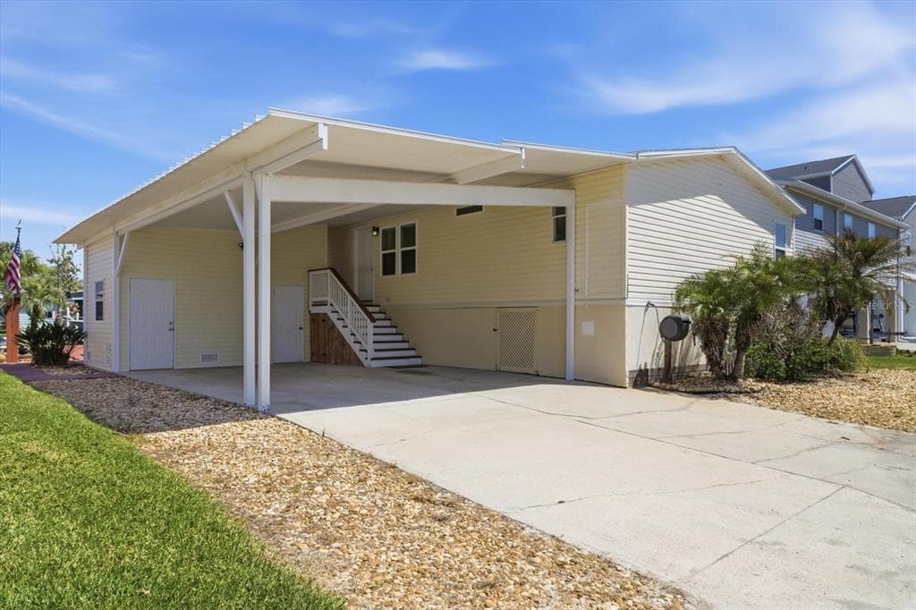 11673 W CLEARWATER COURT photo 2