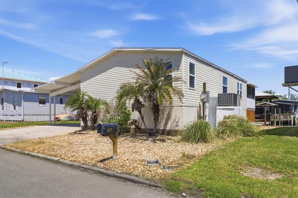11673 W CLEARWATER COURT photo 3