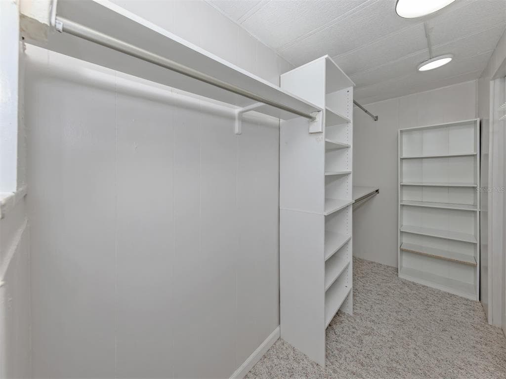 98 LAKEVIEW DRIVE photo 23
