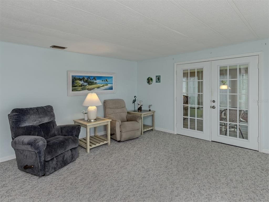 98 LAKEVIEW DRIVE photo 8