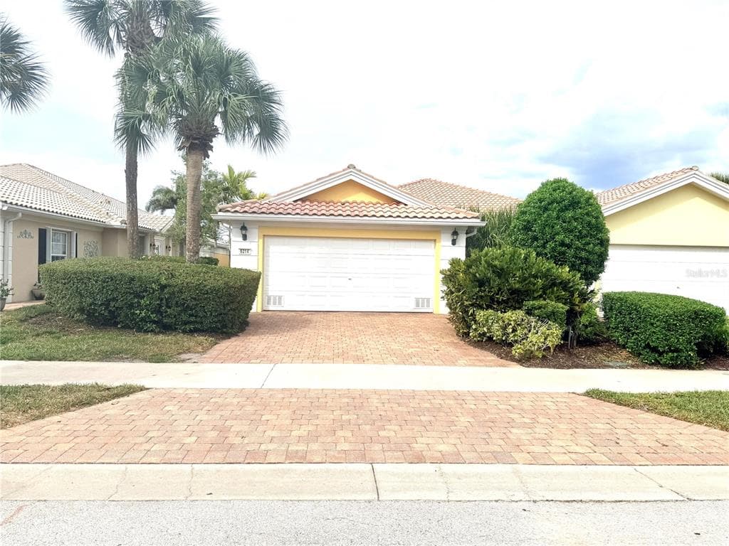 6214 ERICE STREET photo 1
