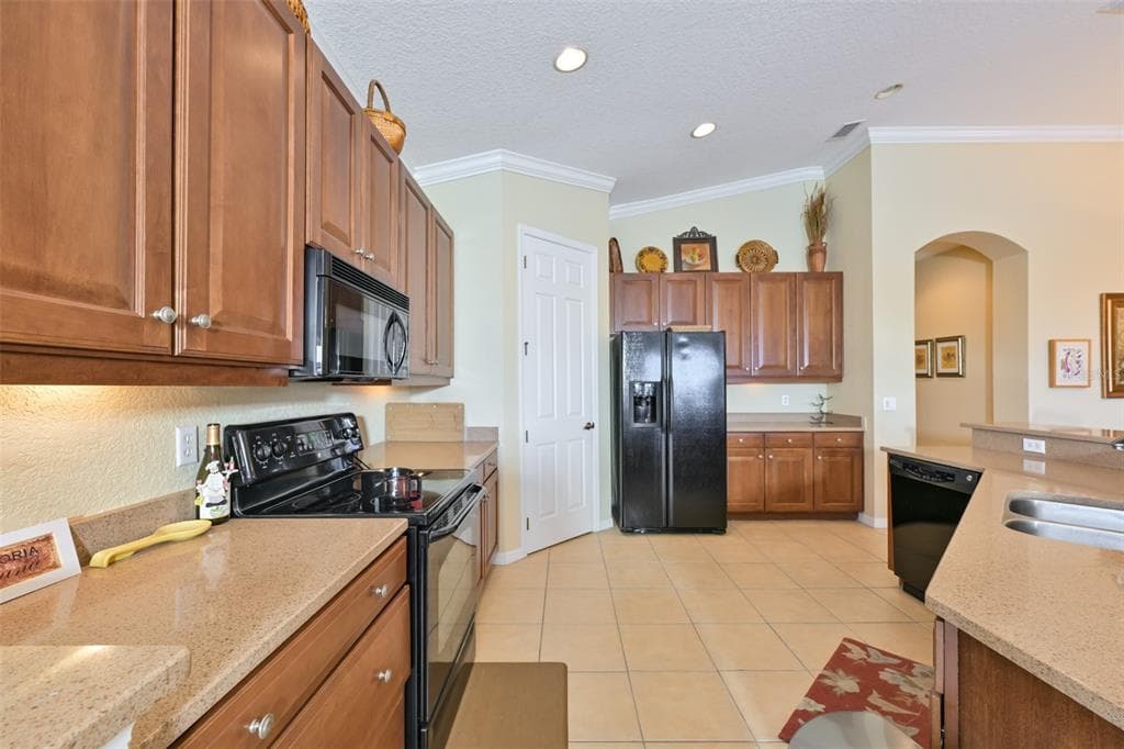 1330 EMERALD DUNES DRIVE photo 4