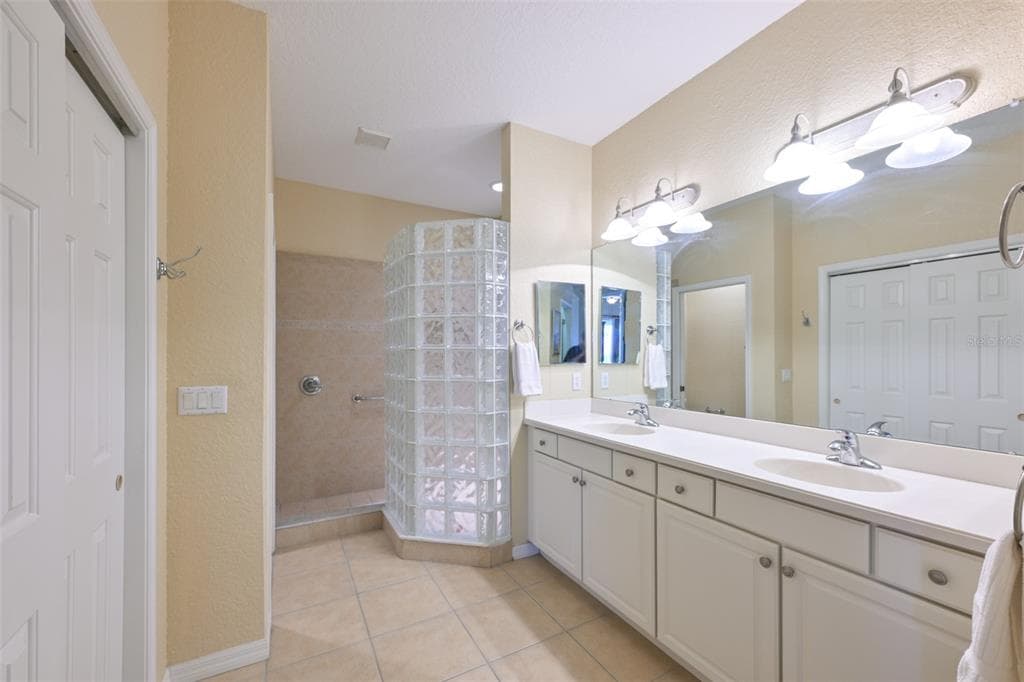 1330 EMERALD DUNES DRIVE photo 21