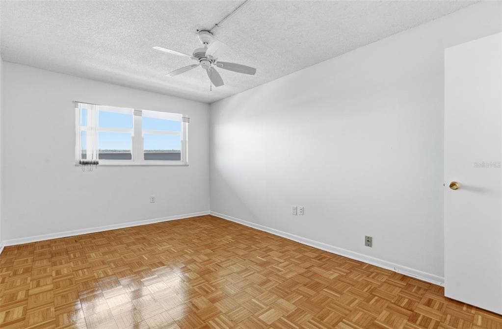 5980 SHORE BOULEVARD S 901 photo 22