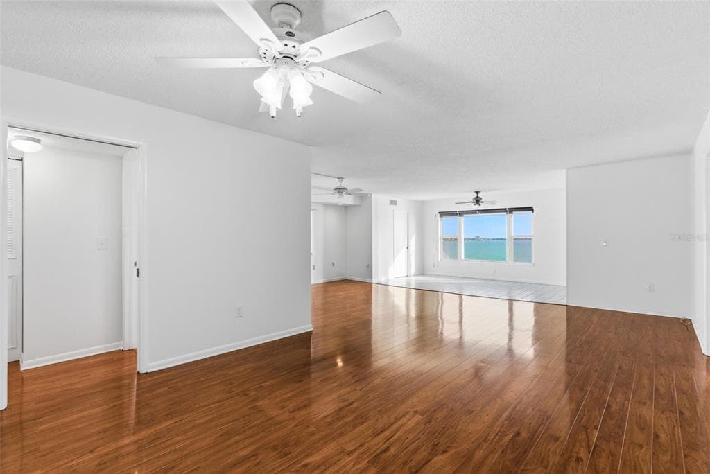 5980 SHORE BOULEVARD S 901 photo 7