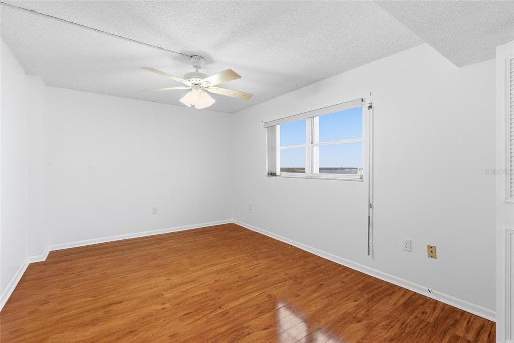 5980 SHORE BOULEVARD S 901 photo 24