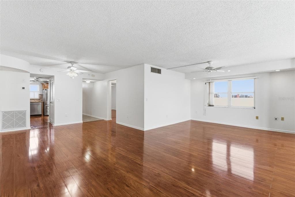 5980 SHORE BOULEVARD S 901 photo 11