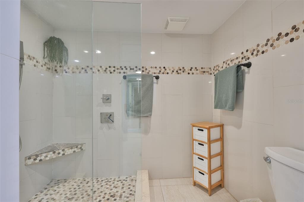 1581 GULF BOULEVARD 103N photo 22