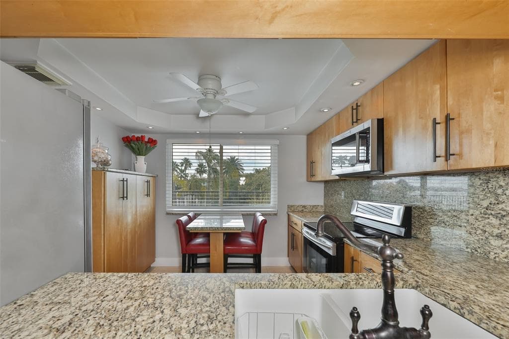 1581 GULF BOULEVARD 103N photo 14