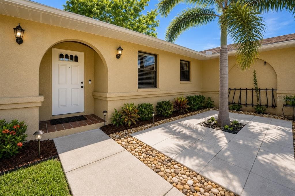 3011 SHADOW OAKS DRIVE photo 2