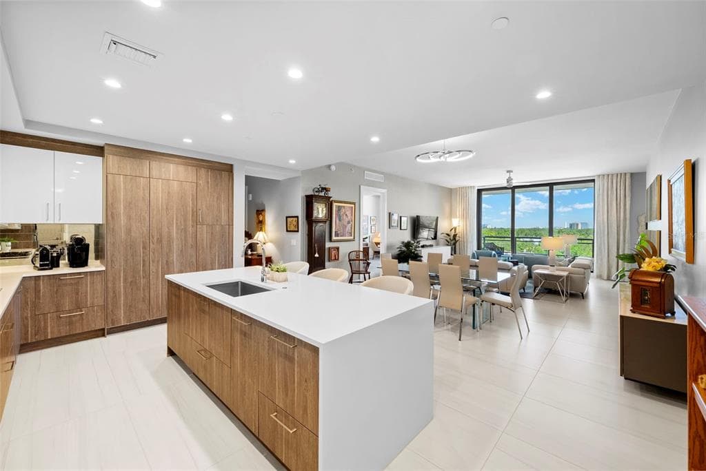 2103 BAYSHORE BOULEVARD 703 photo 9