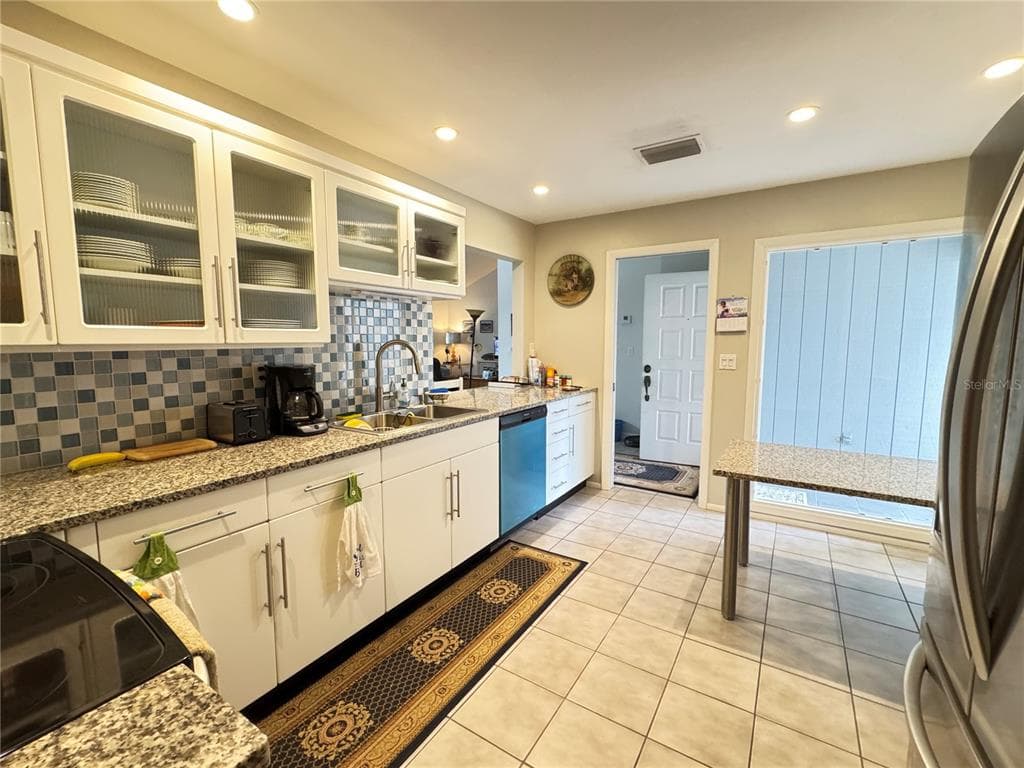 5371 CRESTLAKE BOULEVARD 68 photo 10