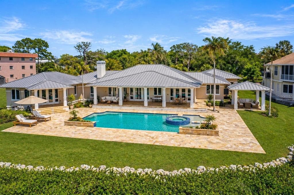 1721 GULF ROAD photo 2