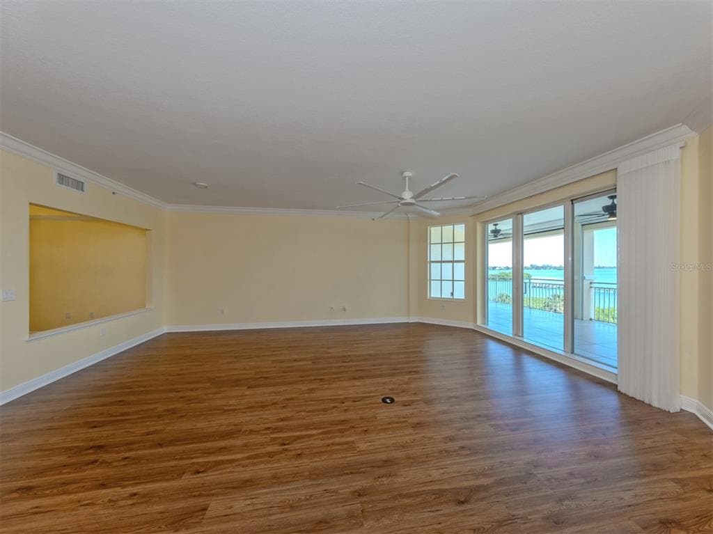 14021 BELLAGIO WAY 404 photo 6