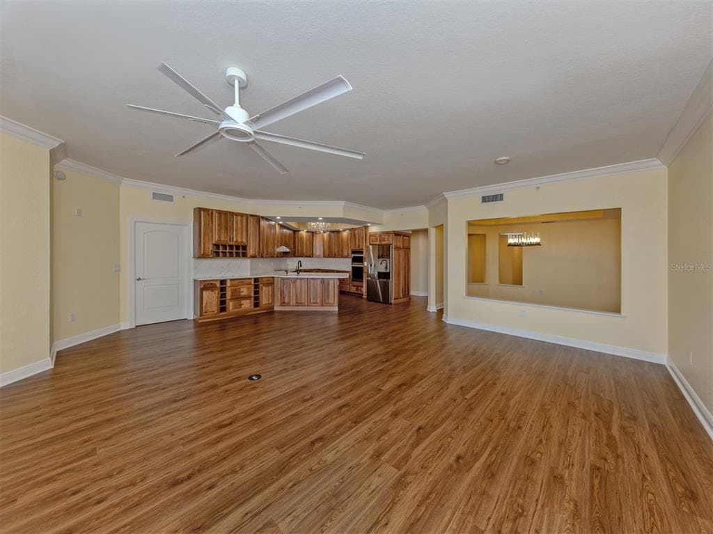 14021 BELLAGIO WAY 404 photo 7
