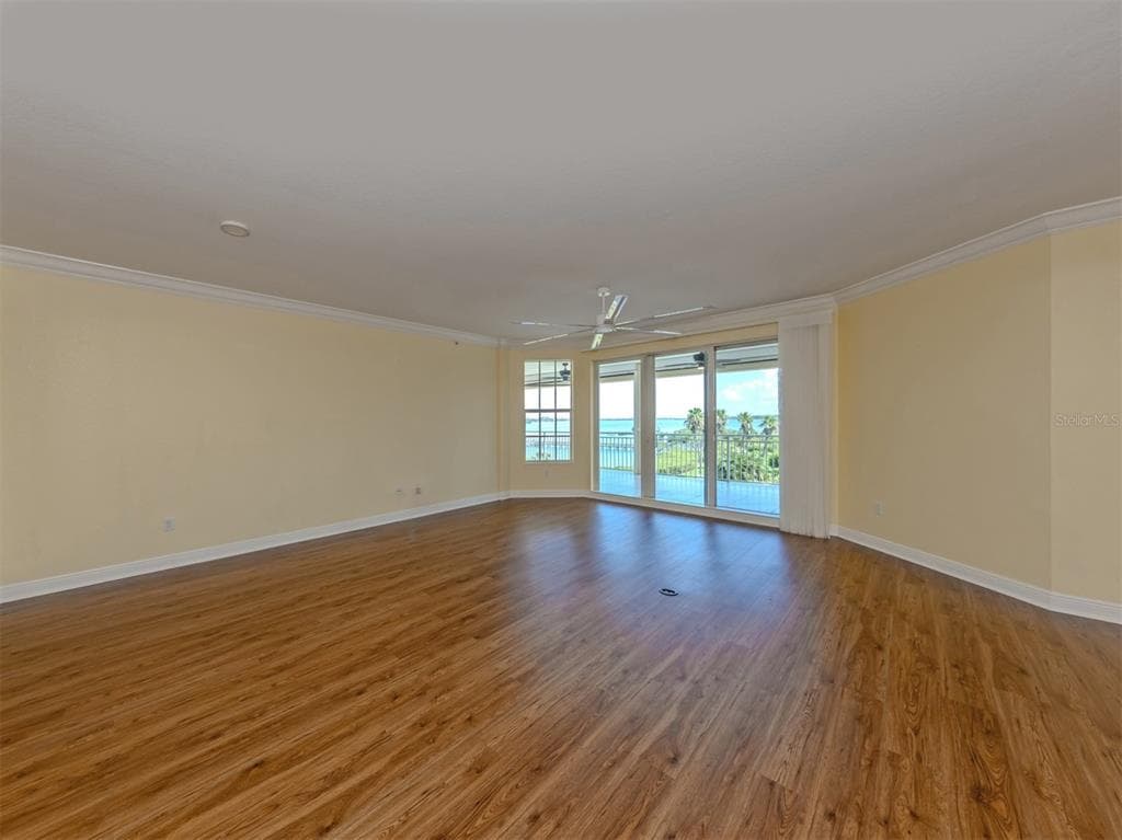 14021 BELLAGIO WAY 404 photo 5