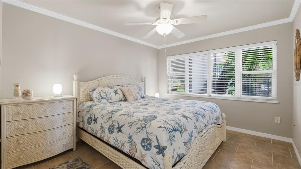 1101 VICTORIA DRIVE 1 photo 14