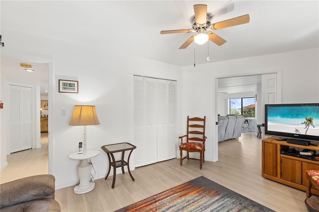 25188 MARION AVENUE E208 photo 23