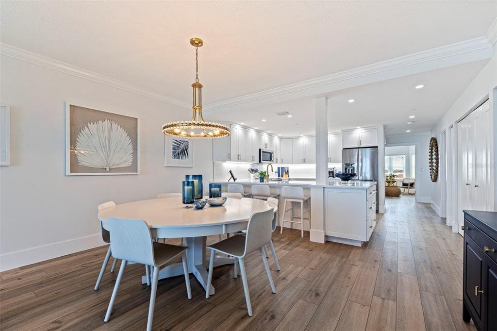 1586 GULF BOULEVARD 2501 photo 22